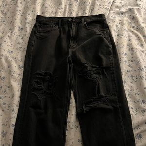 Black American Eagle Mom Jeans Size 6